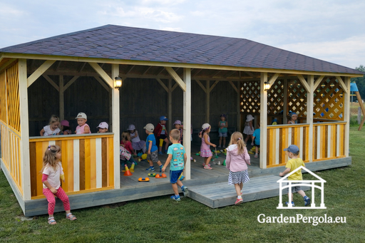 Gazebo da giardino in legno 4x8 m — Ampio gazebo da esterno con pavimento e tetto coperto