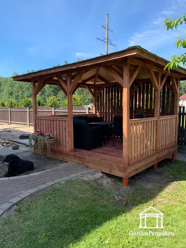Gazebo da giardino in legno marrone 3x3,5 m — Accogliente gazebo da giardino con pavimento e lati decorativi a griglia