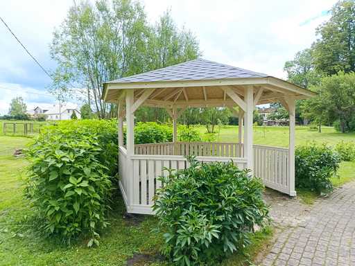 Un Gazebo in Legno a Sei Lati è la Soluzione Giusta per l'Ombreggiatura della Pergola nel Tuo Giardino?
