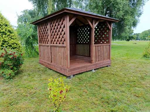 Gazebo da Giardino in Legno Marrone 3×3 m con Pavimento